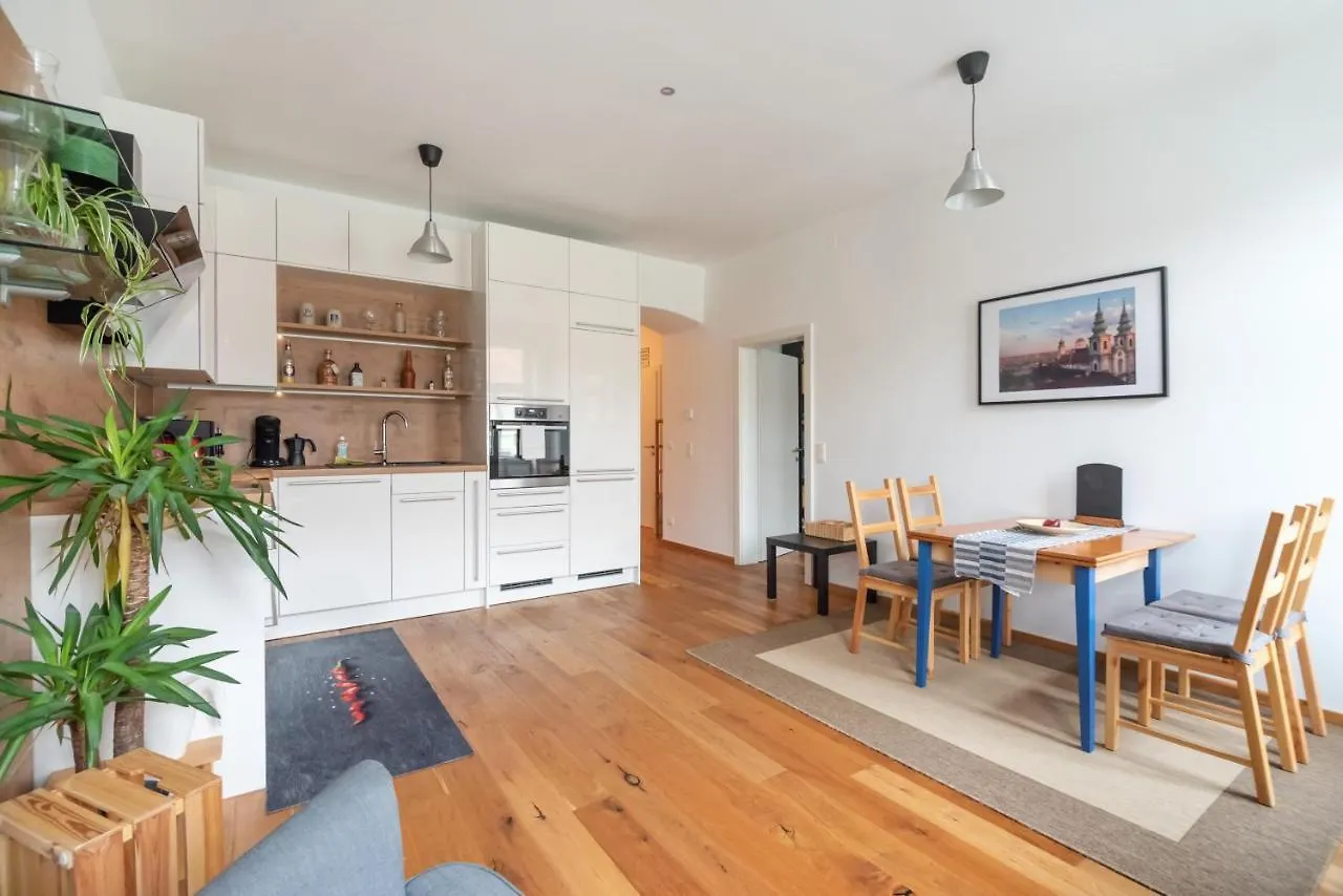New, Stylish, Bright, Cozy And Central Apartment In Quiet Area Vienna Austria