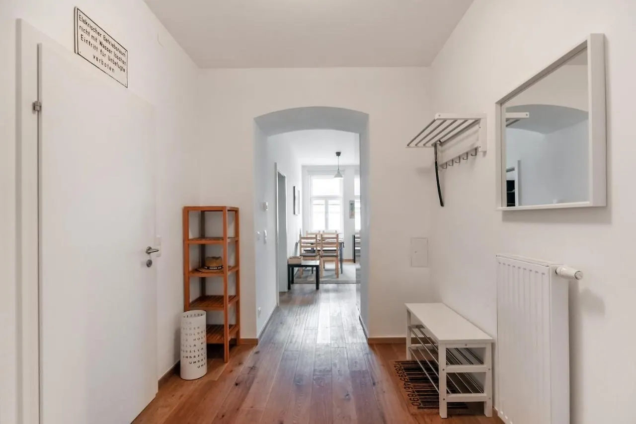 New, Stylish, Bright, Cozy And Central Apartment In Quiet Area Vienna