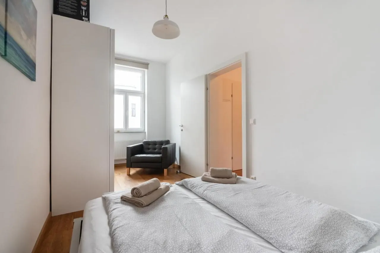 New, Stylish, Bright, Cozy And Central Apartment In Quiet Area Vienna Austria