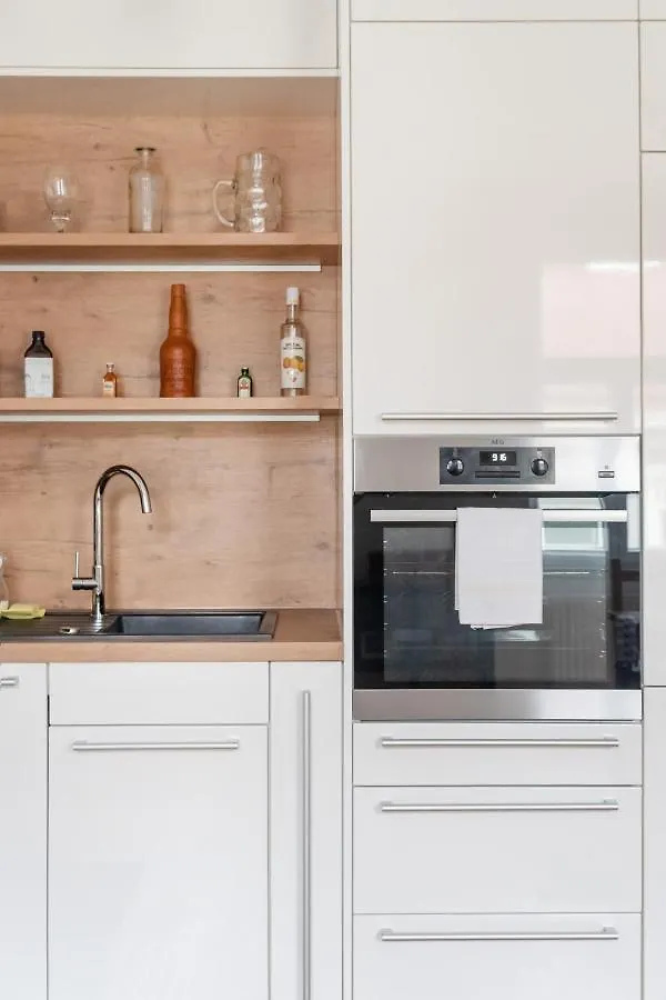 New, Stylish, Bright, Cozy And Central Apartment In Quiet Area Vienna